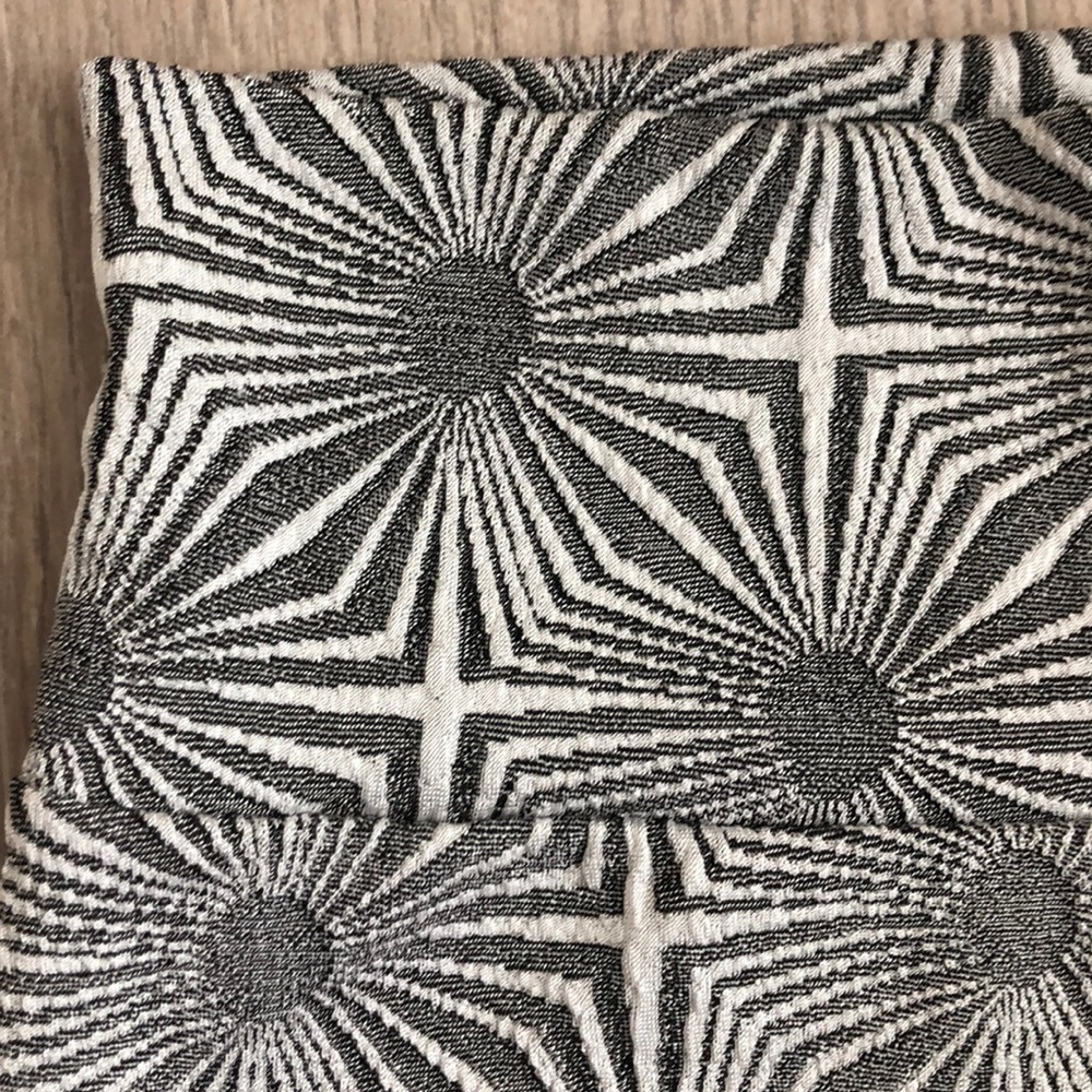 NWT Lularoe S silver Cassie. - Picture 3 of 7